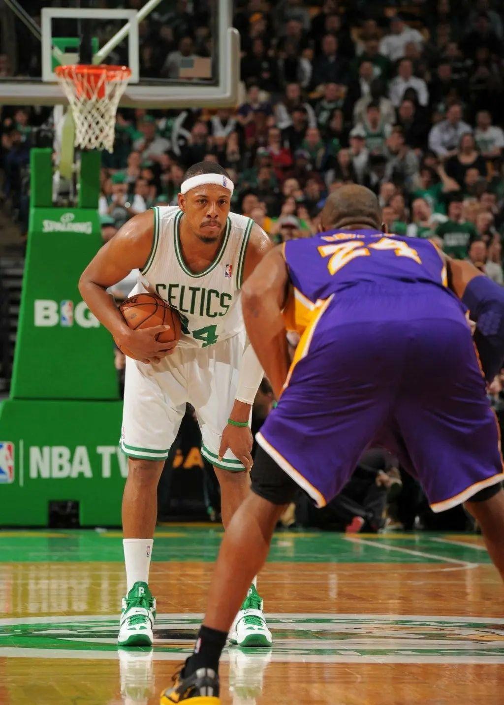 球员们相互